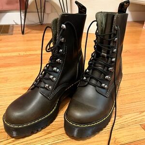 Dr. Martens Leona Boot size 7